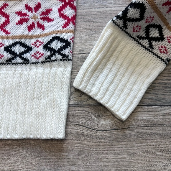 Hoodie Size Medium Winter/Christmas/ Reindeer - Picture 9 of 9